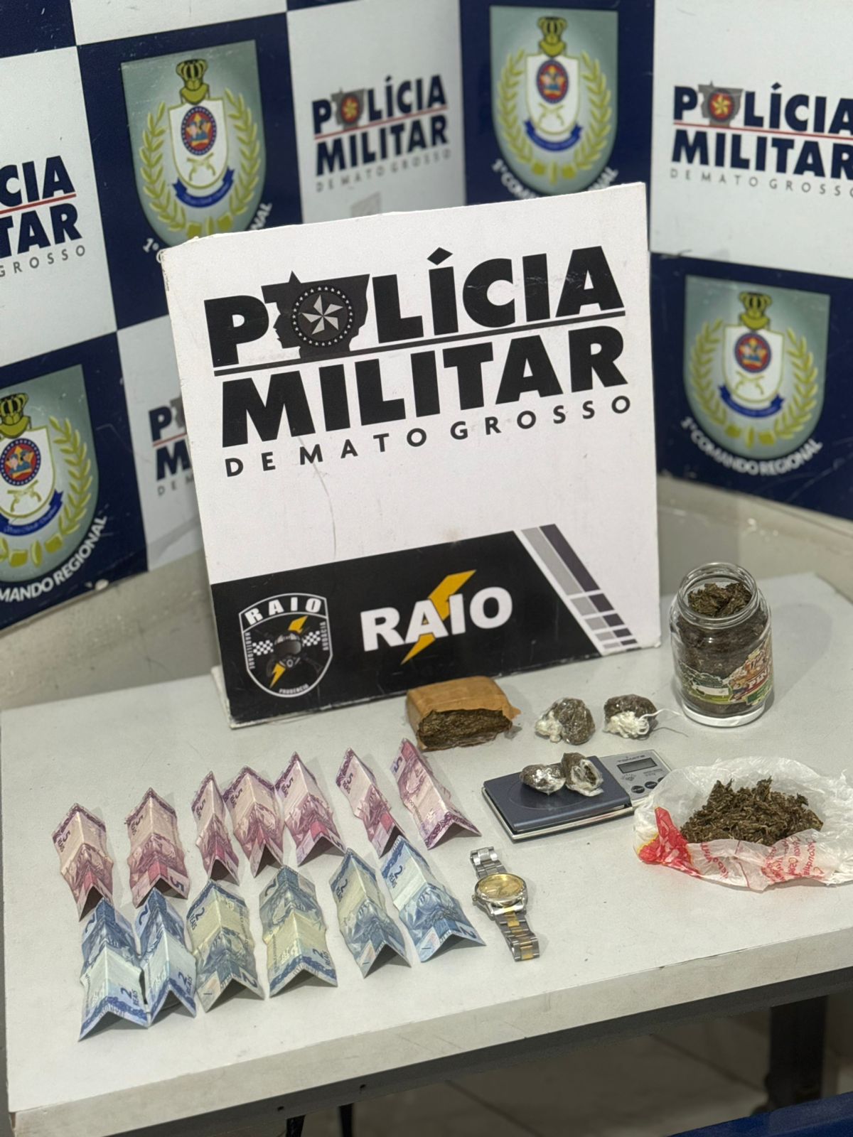 Homem é preso por tráfico de drogas no bairro Planalto em Cuiabá