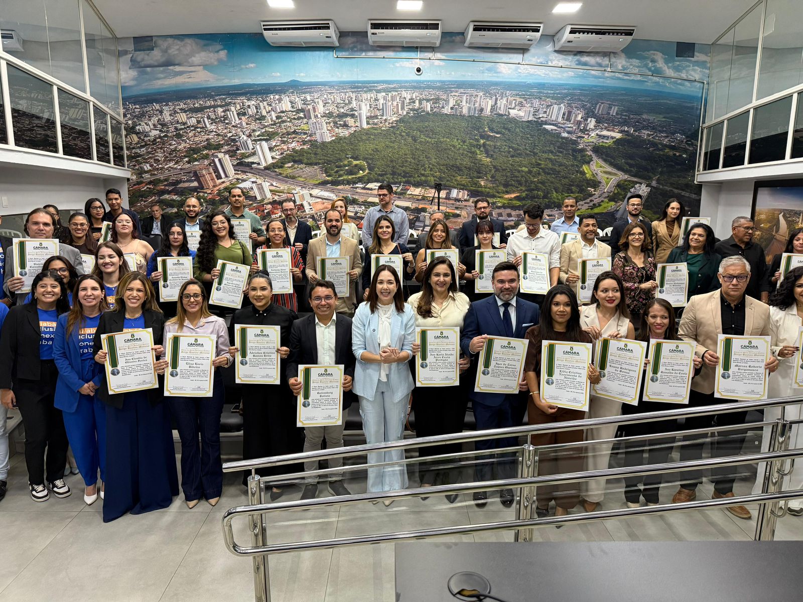 Câmara de Cuiabá homenageia jornalistas com Título Honorífico Jorge Bastos Moreno