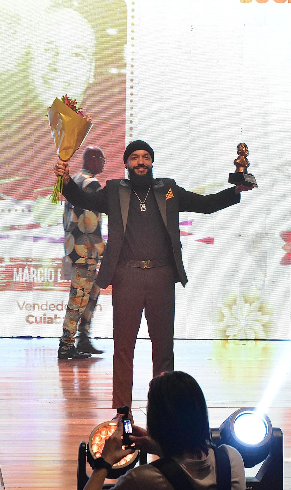 Rapper e criador de conteúdo foi premiado na categoria Mídias Sociais e celebra fase marcante da carreira